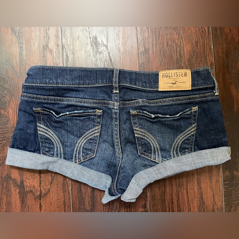 NEVER WORN Hollister Shorts